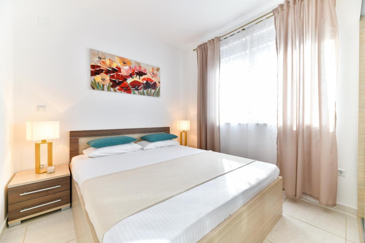 Willa Deluxe Triplex Antea Sukošan Zewnętrze zdjęcie