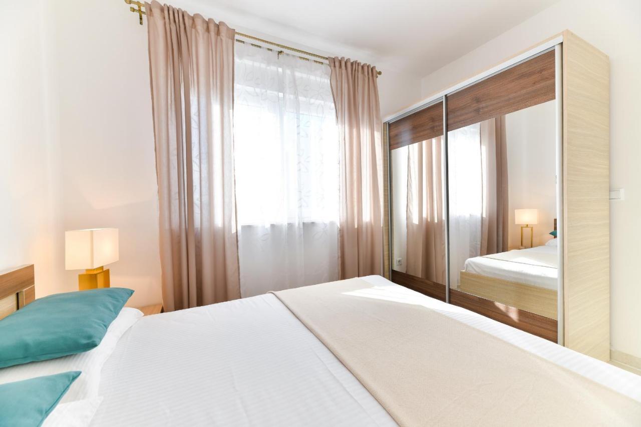 Willa Deluxe Triplex Antea Sukošan Zewnętrze zdjęcie